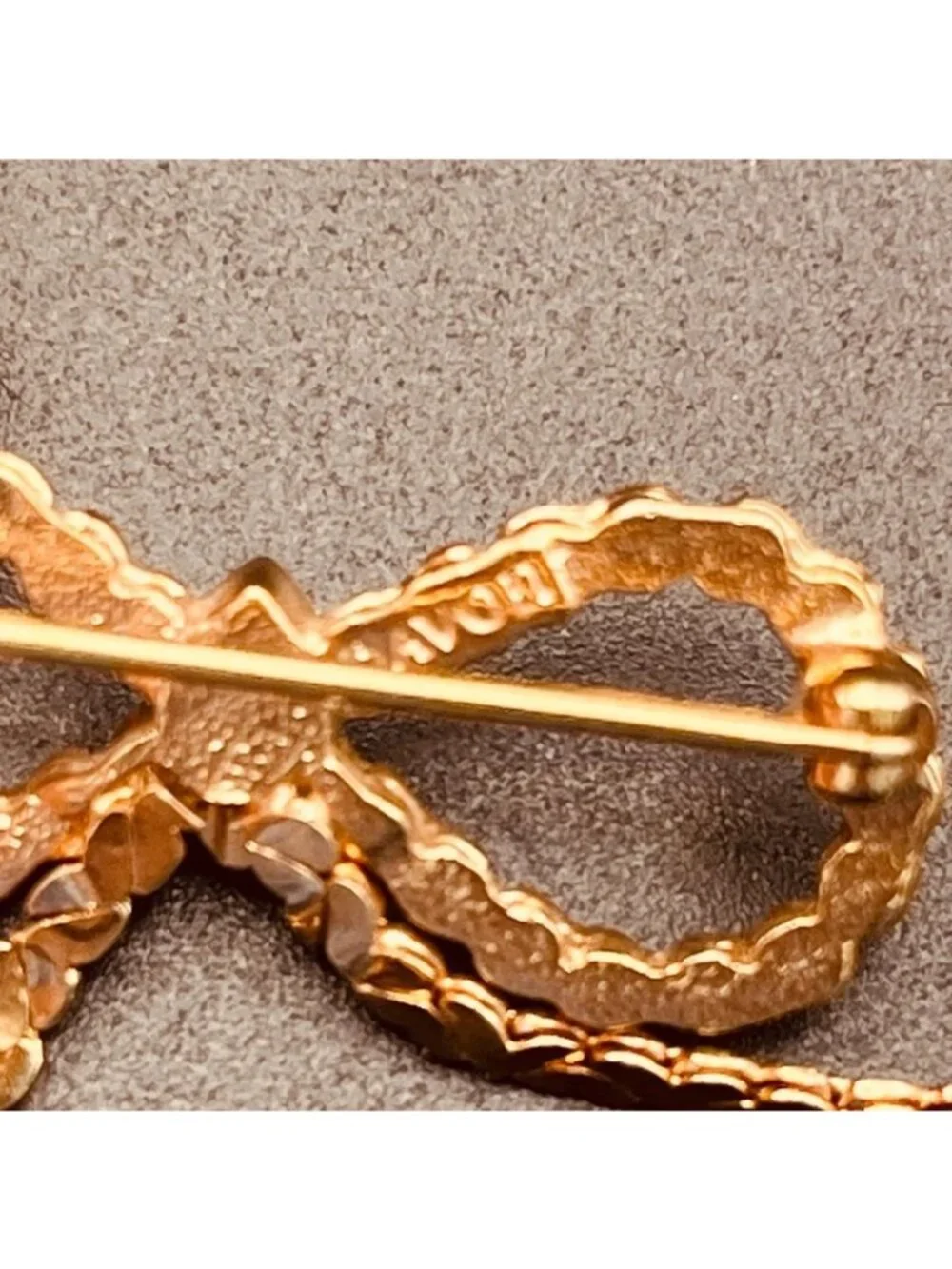 Avon bow shaped